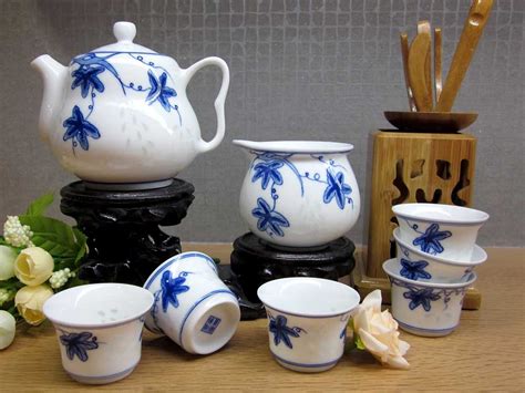 8头玲珑青花工夫茶具 牡丹8头茶具茶具景德镇金品陶陶瓷有限公司网上商城 景德镇陶瓷日用瓷艺术礼品瓷收藏瓷青花瓷红叶陶瓷金牌