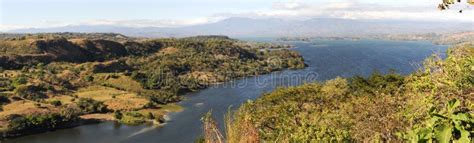 Lago Suchitlan Visto De Suchitoto Foto De Archivo Imagen De Paisaje