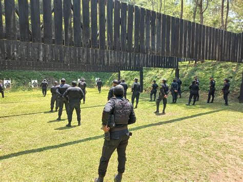 PNC de Guatemala on Twitter Policías de las comisarías de Jalapa