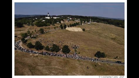 Mii De Pelerini Pe „drumul Crucii” De La Mănăstirea Hadâmbu Youtube