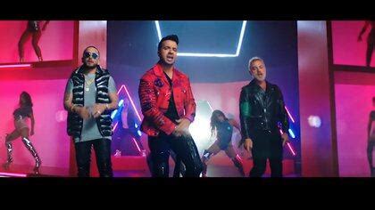 Gianluca Vacchi Luis Fonsi Y Yandel Estrenaron Juntos Un Nuevo Hit De La M Sica Latina Infobae