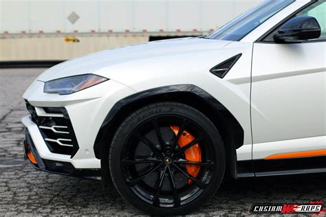 Lamborghini Urus Satin Pearl White - CUSTOMWRAPS.CA