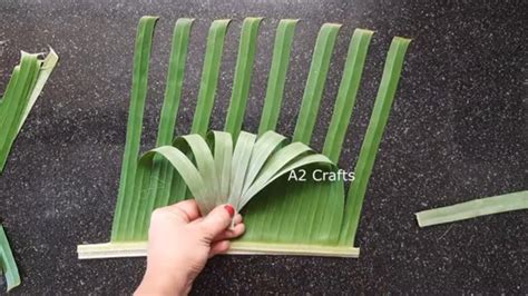 Simple And Easy Banana Leaf Decoration Banana Leaf Prabhavali Kirit