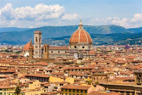 Vista Di Firenze Da Piazzale Michelangelo Il Arno Con Ponte Vecchio E