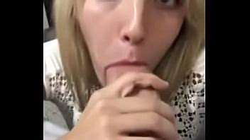 GF Chupa Una Polla Gruesa Para Un Facial Cremoso XVIDEOS