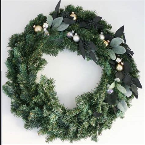 From Rachel Elizabeth Creates On Instagram Inexpensive Faux Wreath