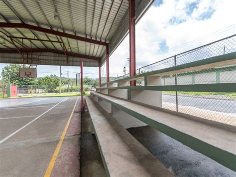 Cancha Bajo Techo De Baloncesto Eco Plaza Borinquen Spotery