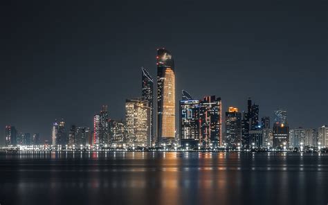 Modern City Skyline · Free Stock Photo