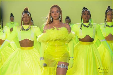 Beyoncé Confirms Renaissance Tour With Auction At Wearable Art Gala