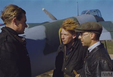 Building Mosquito Aircraft At The De Havilland Factory In Hatfield