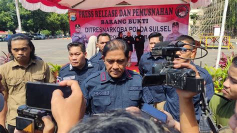 Caritau Satu Kampus Ternama Di Makassar Dijadikan Bunker Narkoba