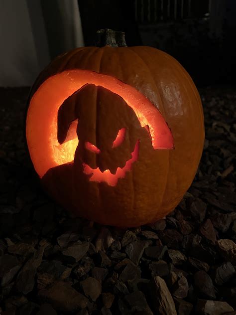 Oogie Boogie man on a tiny pumpkin : r/pumpkincarving