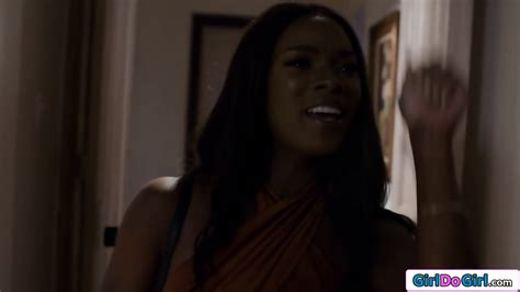 Big Tit Seren Siren Tells About Her First Lesbian Experience