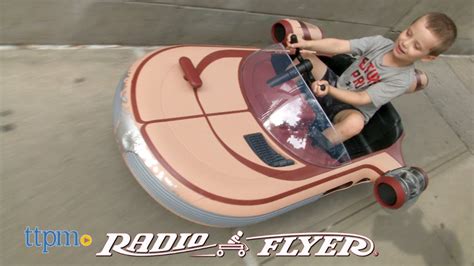 Star Wars Luke Skywalker S Landspeeder Ride On From Radio Flyer Youtube