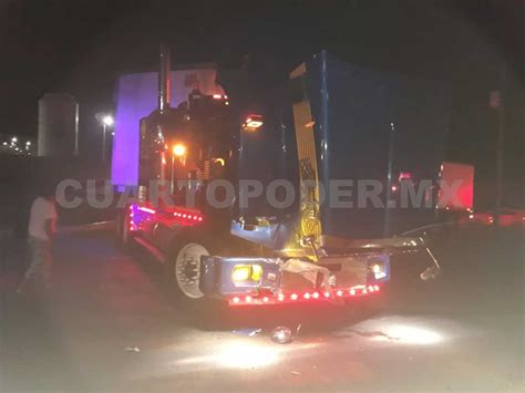 Tr Iler Embiste A Camioneta Y Deja A Cinco Lesionados