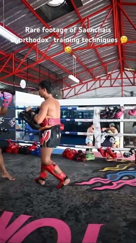 Saenchai having some fun : r/MuayThai