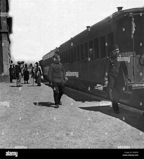 1920s Railway Station Black And White Stock Photos And Images Alamy