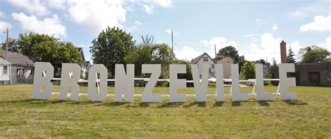 Bronzeville Sign