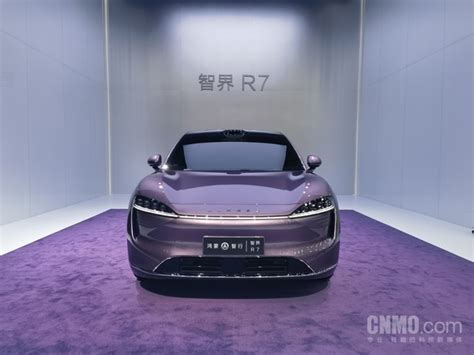 智界r7亮相成都车展 鸿蒙智行已形成“三界六车”阵容 R7 智行 成都车展 新浪科技 新浪网