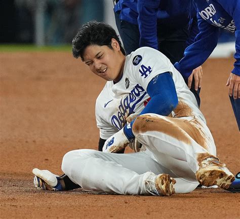 左肩亜脱臼の大谷翔平、ワールドシリーズ第3戦「1番dh」で強行出場／スタメン発表 Mlb写真ニュース 日刊スポーツ