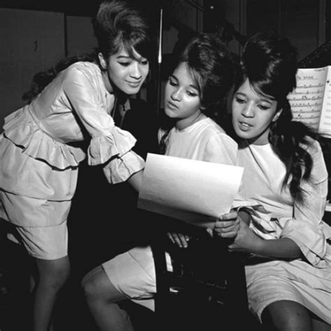 The Ronettes - Videos, Songs, Albums, Concerts, Photos | LetsLoop