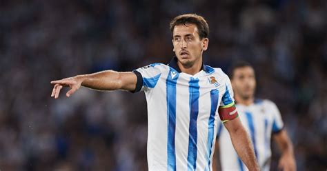 Calcio Real Sociedad Lesione Al Bicipite Femorale Per Oyarzabal Il