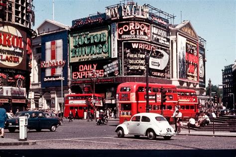 16 Color Photographs Of Street Scenes Of London In 1966 Vintage Everyday