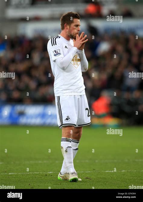 Swansea City S Gylfi Sigurdsson Shows His Dejection After His Missed