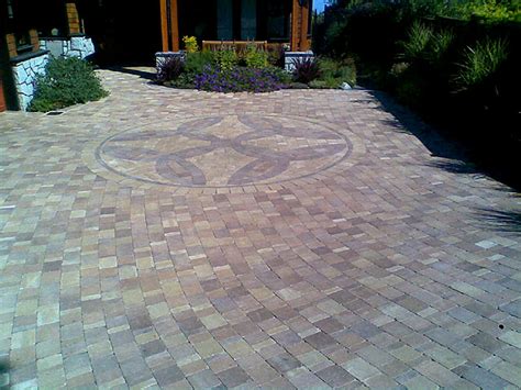 Paving Stone Driveways Gallery 2 - Stone Taffy Design