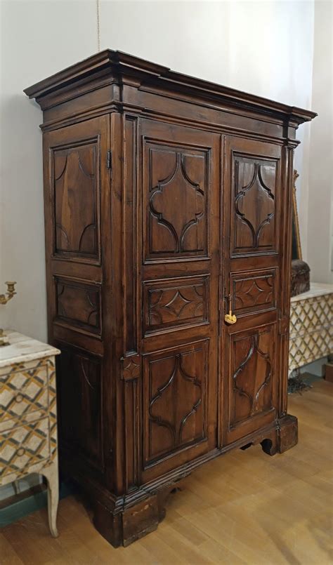 Proantic Armoire Louis Xiv En Noyer Massif Fin Du Xvii Me Si Cle