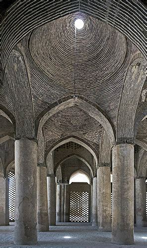 Masjed E Jameh Seljuk Oldest Mosque In Iran North Prayer Hall