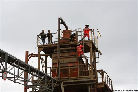 Einsatzabschnitt Menschenrettung vom Förderturm zur Einsatzübung der