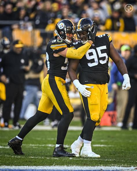 Get You Someone Who Holds You Like Tj Watt Holds Keeanu Benton R Steelers