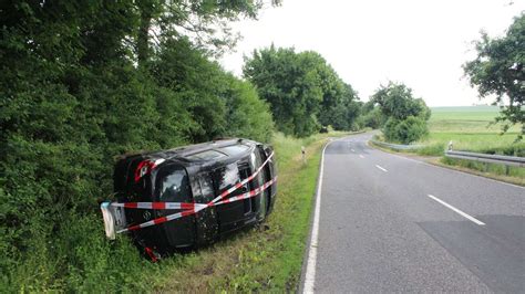 Unfall Zwischen Udenhausen Und Grebenstein J Hrige Leicht Verletzt