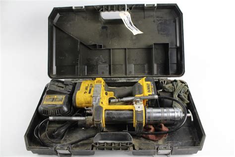 Dewalt Grease Gun Applicator Property Room