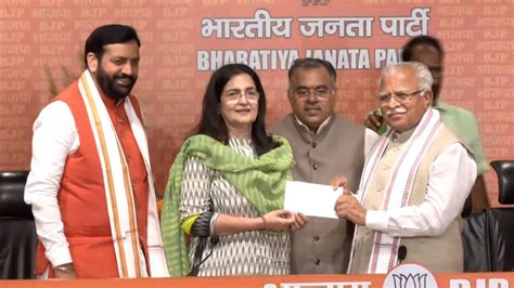 Congress Prominent Haryana Leader Kiran Choudhry Her Daughter Shruti Join Bjp