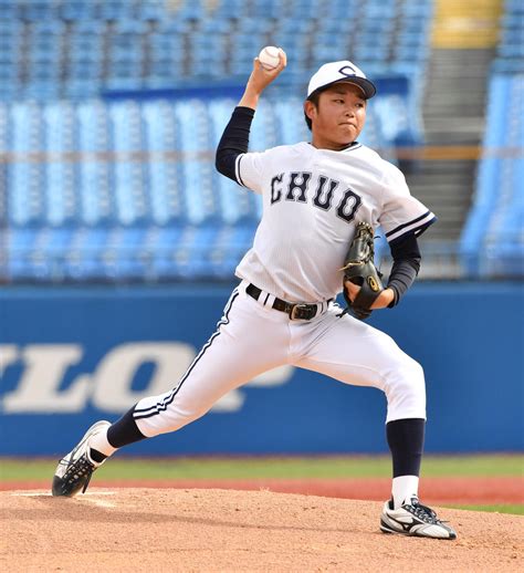 中大・石田裕太郎リーグ戦初完投＆完封 女房役古賀の初回先制ソロに感謝 アマ野球写真ニュース 日刊スポーツ