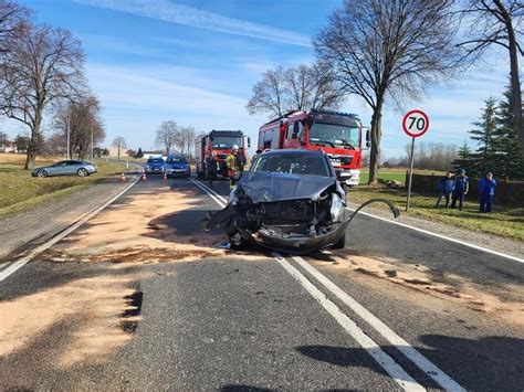 Wypadek Na Drodze Krajowej W Prymusowej Woli Po Zderzeniu Dw Ch