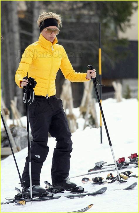 Photo Victoria Beckham Ass Crack 03 Photo 87461 Just Jared Entertainment News