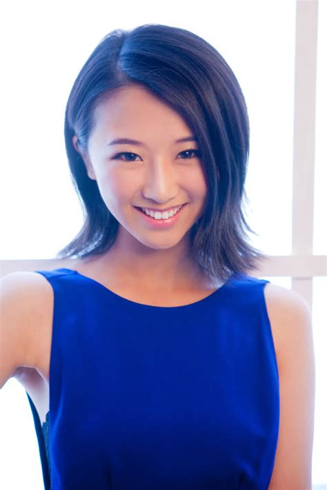 Hot Sexy Annie Q Bikini Pics