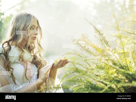 Blonde ikone Fotos und Bildmaterial in hoher Auflösung Alamy