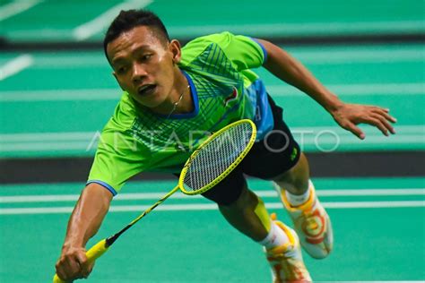 SEMIFINAL BULUTANGKIS BEREGU NASIONAL PUTRA PEPARNAS PAPUA ANTARA Foto