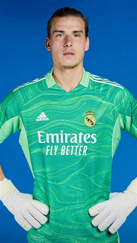 Andriy Lunin 🧤🇺🇦 in 2022 | Sports jersey, Real madrid, Sports