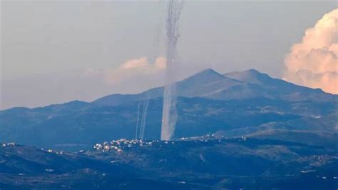 Hezbolá Ataca Con Andanada De Cohetes Localidad Israelí Kiryat Shmona