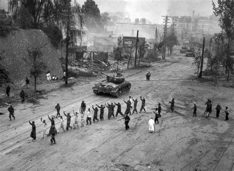 pershing tanks  downtown seoul    battle  seoul