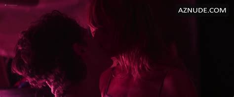 Milf Nude Scenes Aznude