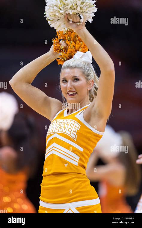 December 6 2017 Tennessee Lady Volunteers Cheerleader During The Ncaa