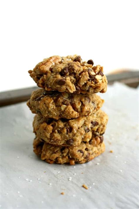 Vegan Salted Chocolate Chip Oatmeal Cookies The Pretty Bee