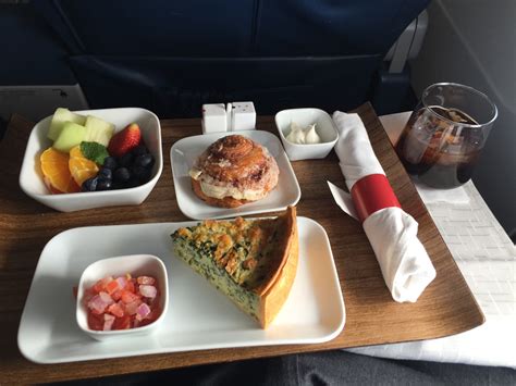 Delta First Class Breakfast Quiche Points Miles And Martinis