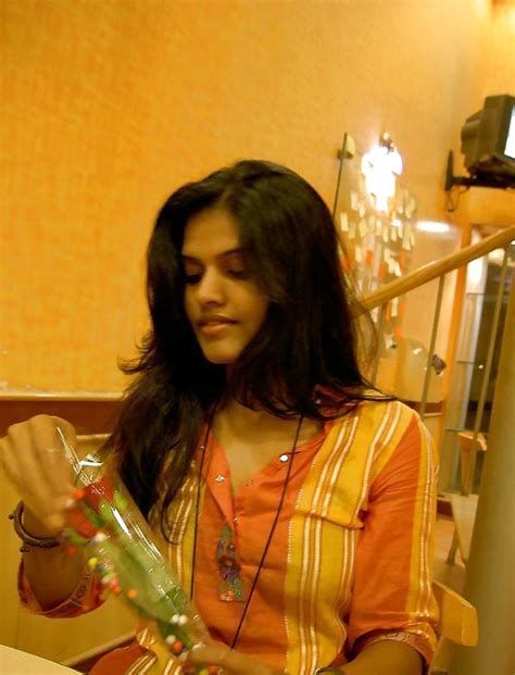 Indian Desi Aunties Changing Dress XXX HOT PHOTOS